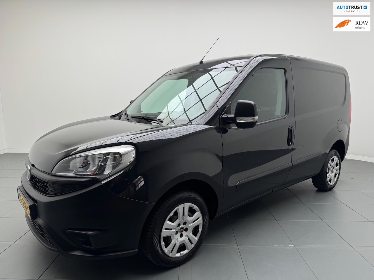 Fiat Doblò Cargo - 1.3 MJ L1H1 Actual 75 Pk Airco 188 dkm Nap - AutoWereld.nl