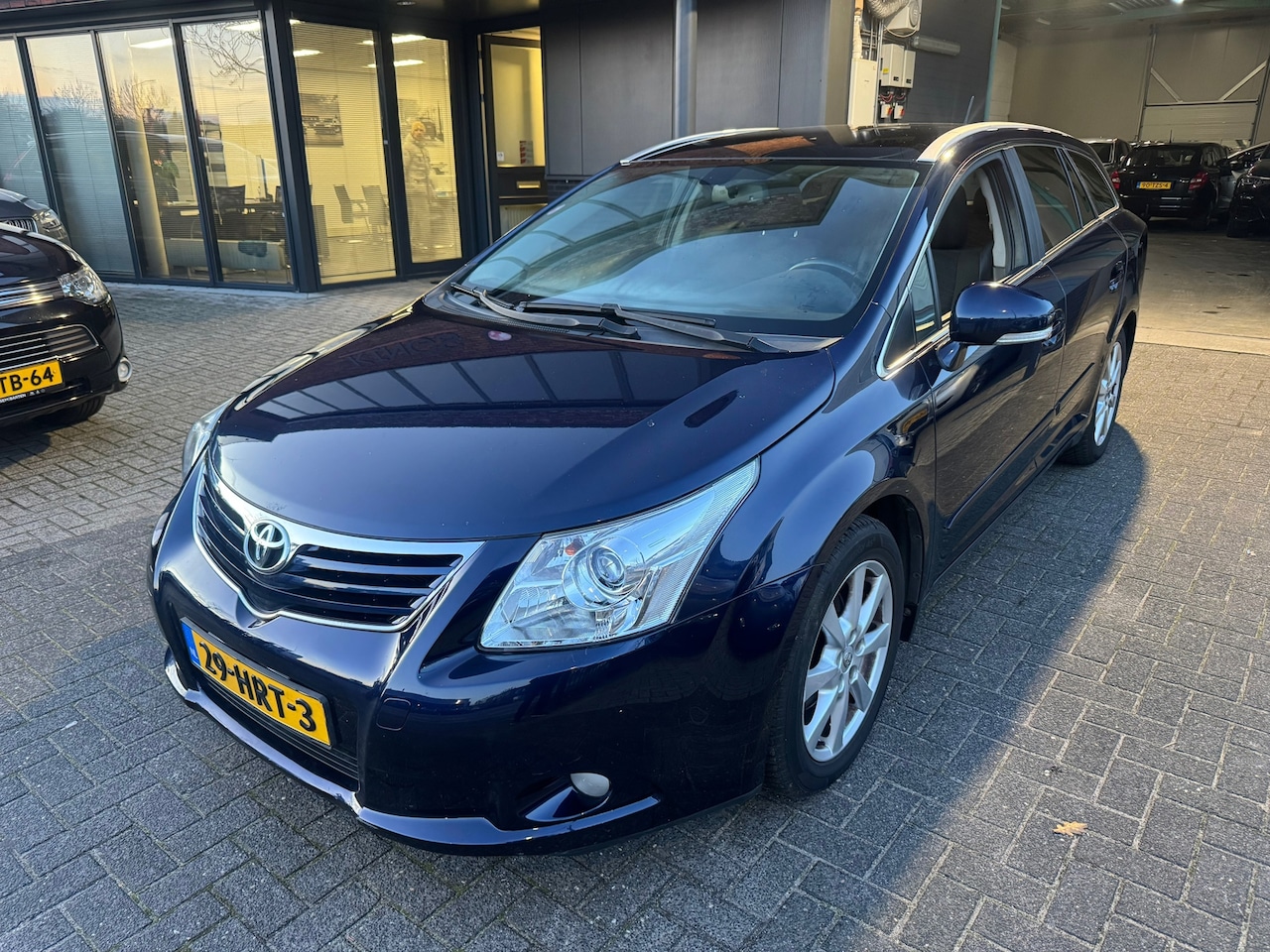 Toyota Avensis Wagon - 1.8 VVTi AUTOMAAT CRUISE CAMERA SUPER ONDERHOUDEN ORIG NL NAP - AutoWereld.nl