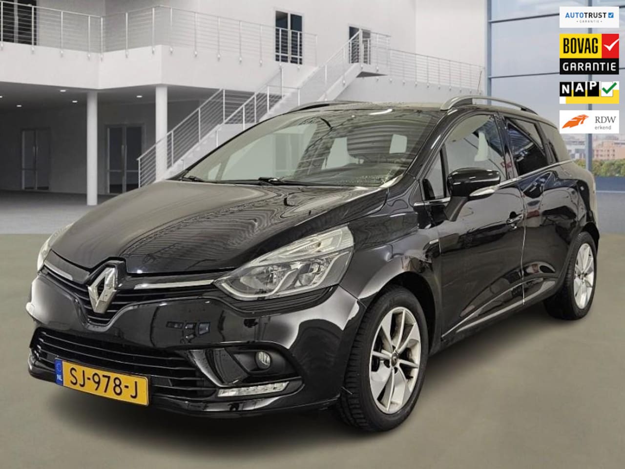 Renault Clio Estate - 0.9 TCe Limited 1e Eig. 50.700 km +NAP NL-auto - AutoWereld.nl