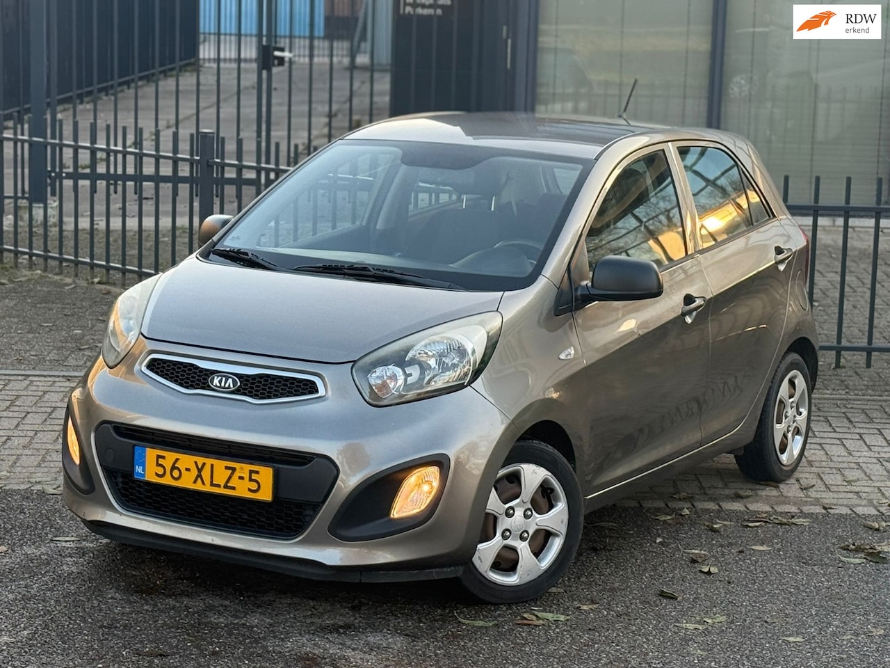 Kia Picanto - 1.0 / APK / Airco / CVVT Airco - AutoWereld.nl