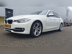 BMW 3-serie - 320i EfficientDynamics Edition High Executive