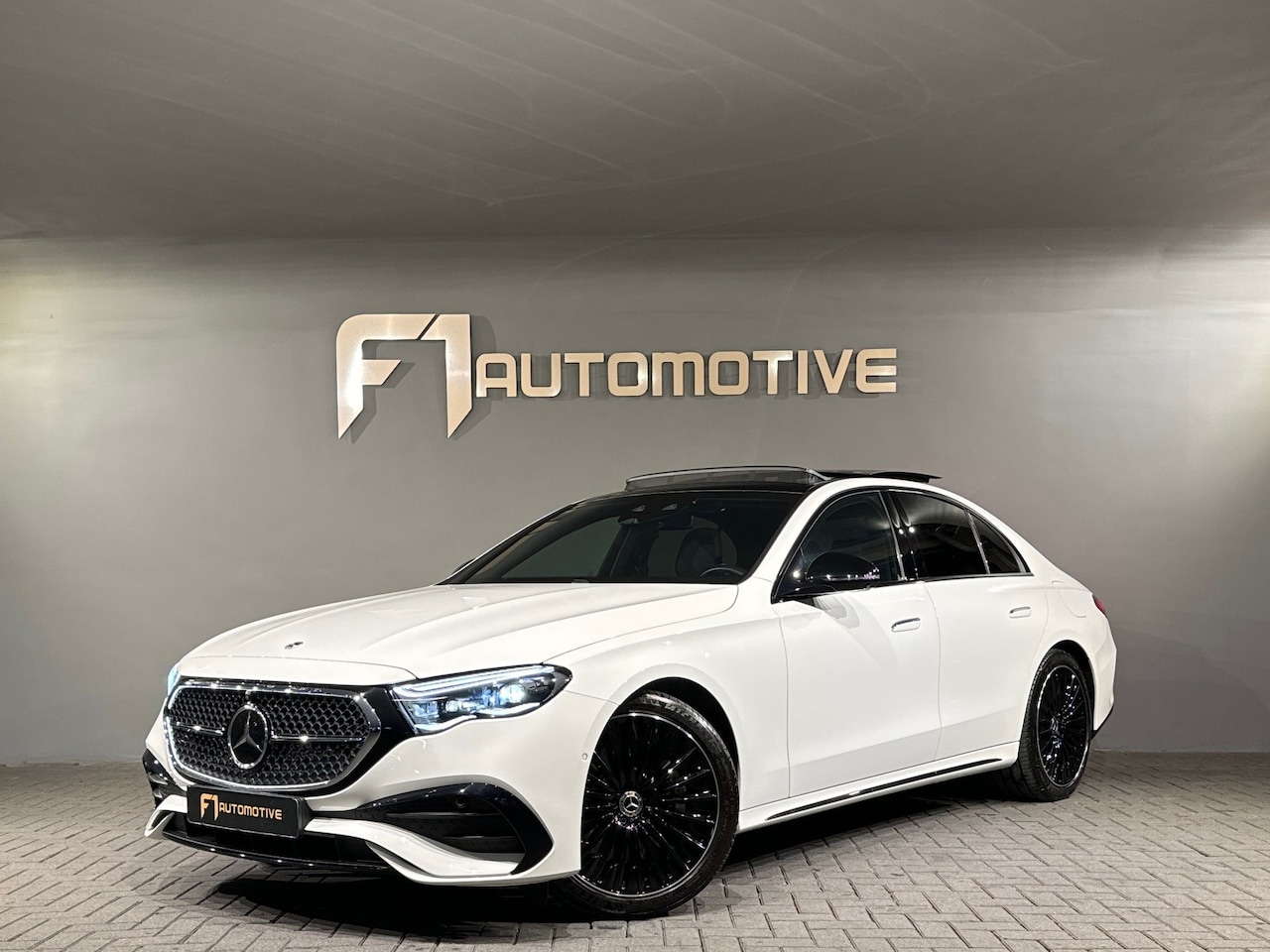 Mercedes-Benz E-klasse - 300 e AMG Sport Pano|Burmester|Memory - AutoWereld.nl