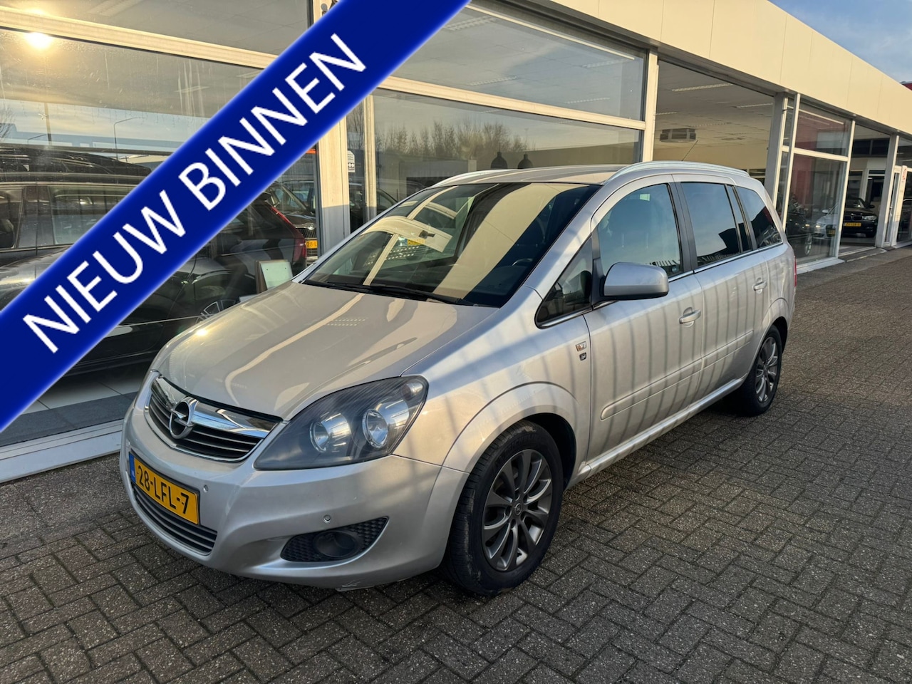 Opel Zafira - 1.8 111 years Edition | 1e eigenaar | 7-persoons | Airco | Elektrische ramen | Trekhaak | - AutoWereld.nl
