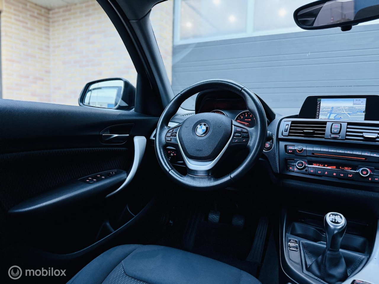 BMW 1-serie - 116i EDE Executive Clima|Navi|Clima|Xenon|LM 19 - AutoWereld.nl