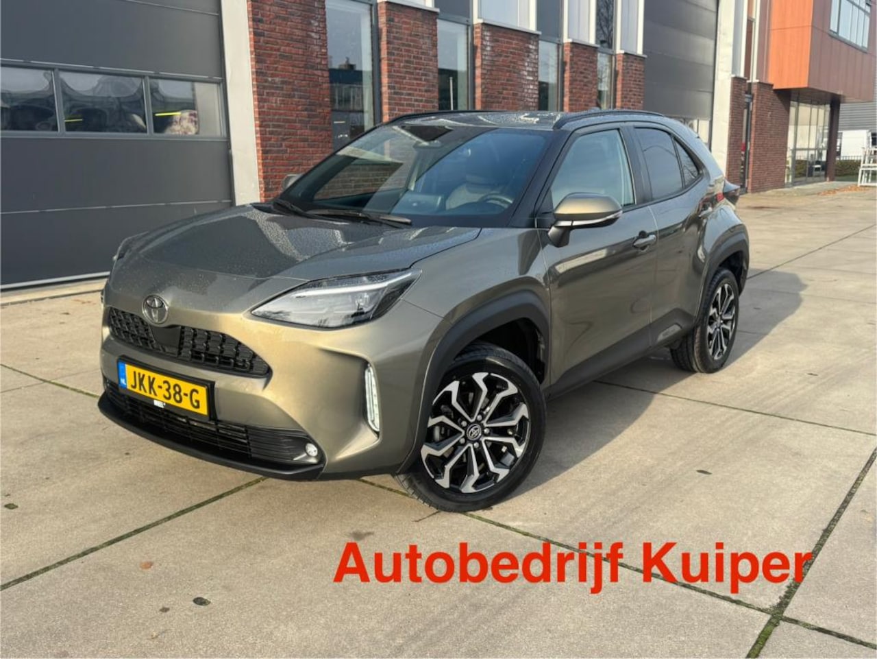 Toyota Yaris Cross - 1.5 Hybrid 115 First Edition BJ 2025 WINTERPAKKET - AutoWereld.nl