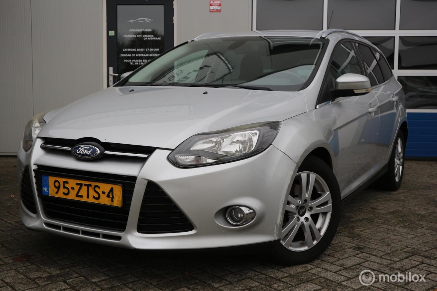 Ford Focus Wagon - 1.6 TDCI ECOnetic Lease Titanium ECC/NAVI - AutoWereld.nl