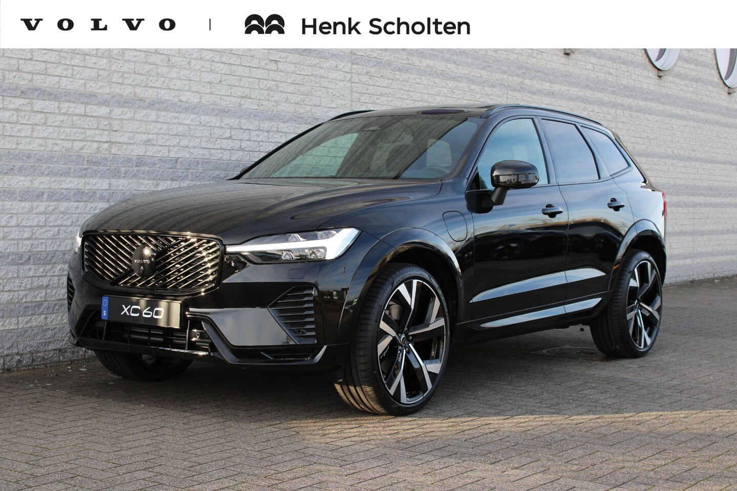 Volvo XC60 - 2.0 T6 Plug-in hybrid AWD Ultra Black Edition | Nappa leder Open Grid | Panoramadak | Visu - AutoWereld.nl