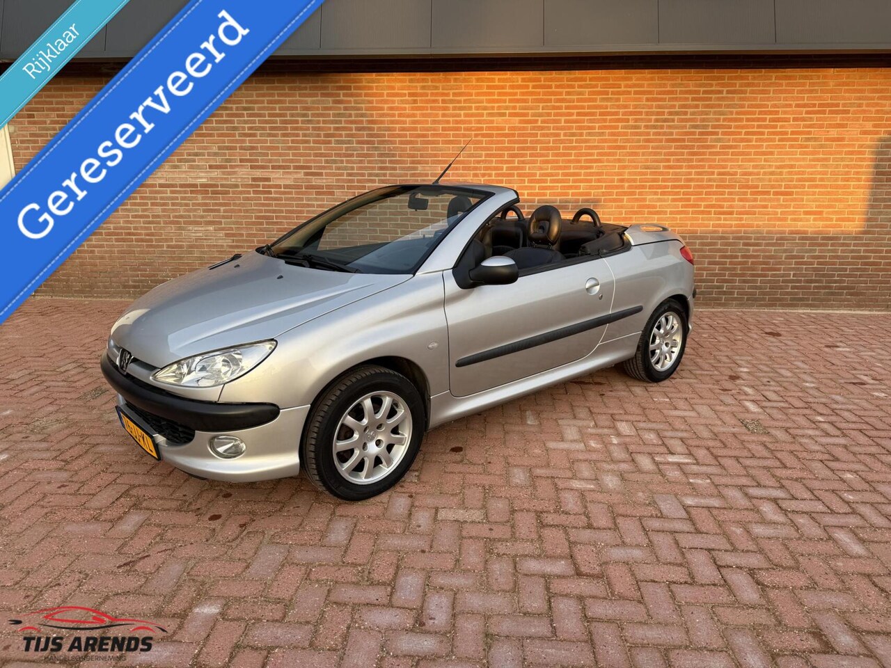 Peugeot 206 CC - 1.6-16V|Clmate Control|Leder|BT-radio| - AutoWereld.nl