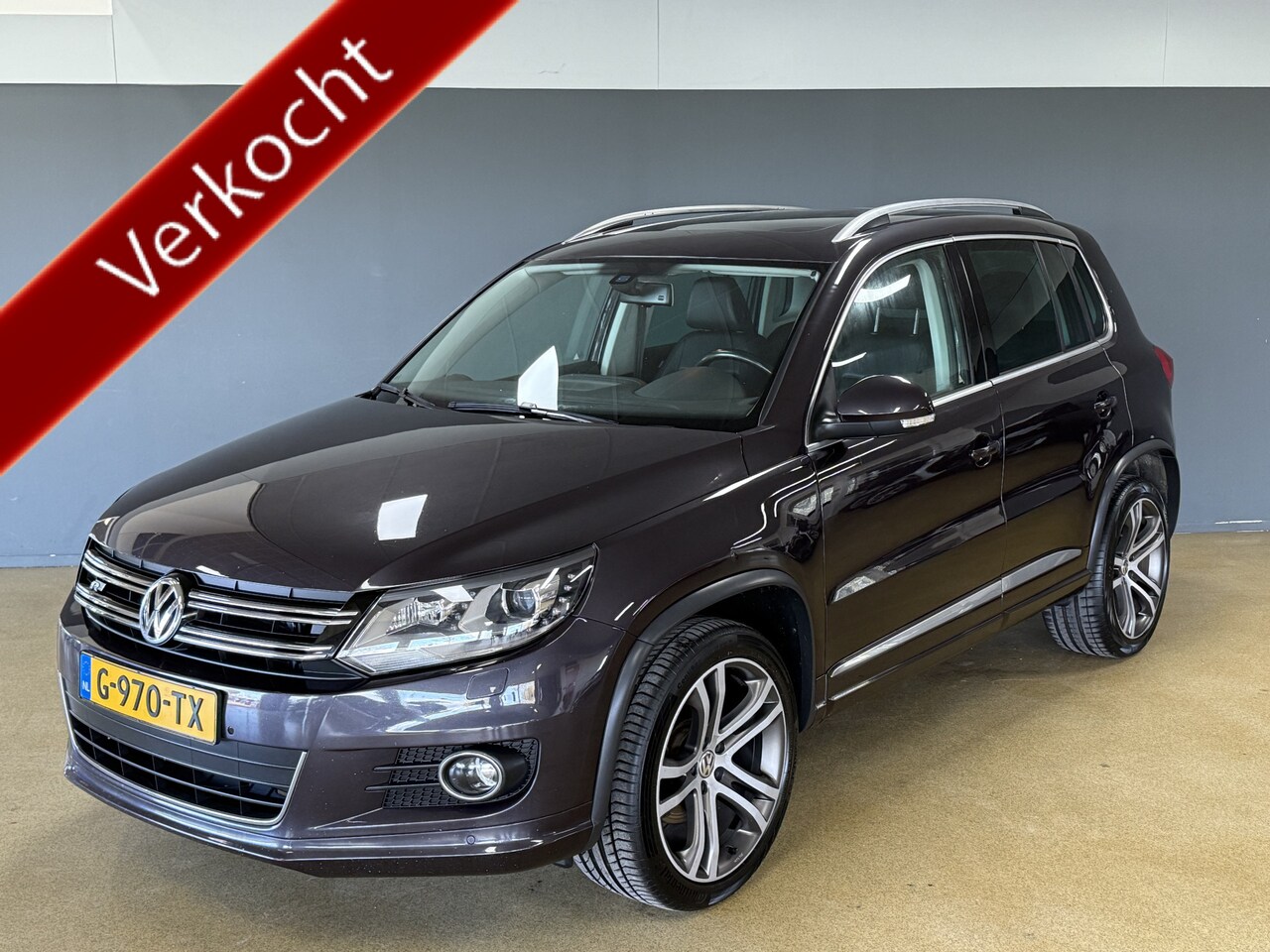 Volkswagen Tiguan - 2.0 TSI DSG Sport&Style R-Line | Leder - AutoWereld.nl