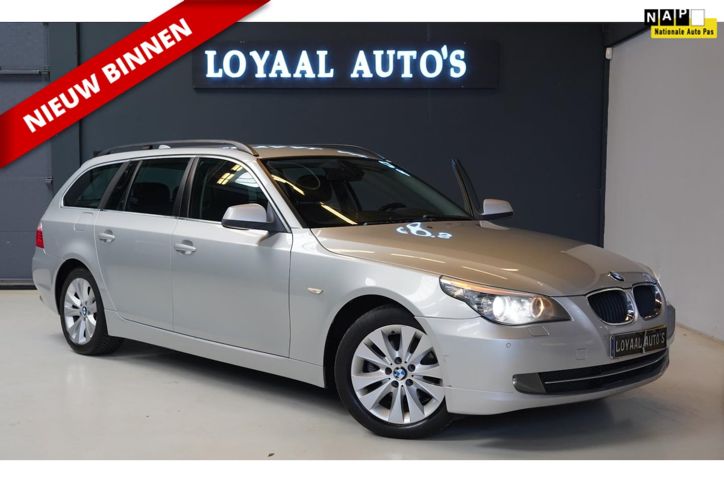 BMW 5-serie Touring - 520i Corporate Lease Business Line Edition I | AUT | XENON | PDC | CRUISE | NAVI | LEDER | - AutoWereld.nl