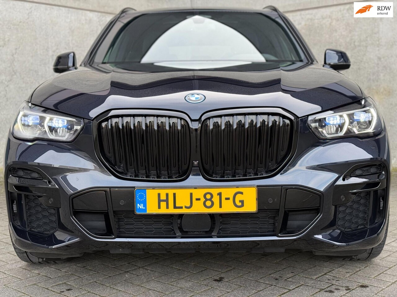BMW X5 - XDrive45e, PANO, HEAD-UP, ACHTERASSTURING, 22'' - AutoWereld.nl