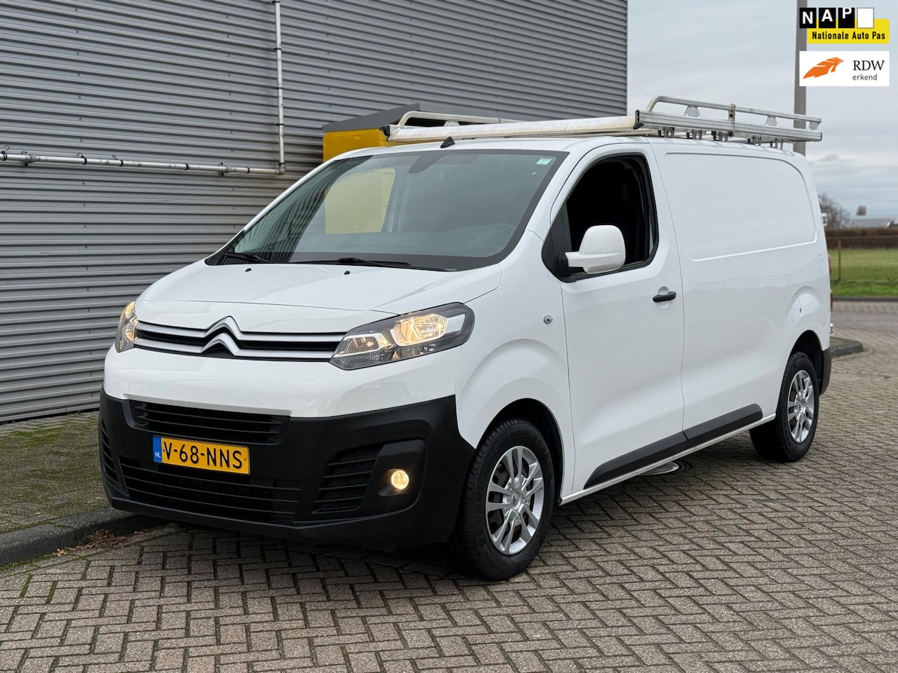 Citroën Jumpy - 2.0 BlueHDI 122 PK 3-Zits Premium Pack Navi Pdc - AutoWereld.nl