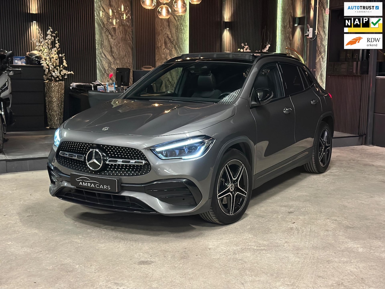 Mercedes-Benz GLA-Klasse - 200 AMG|PANO|MEMORY|SFEER|BOMVOL! - AutoWereld.nl