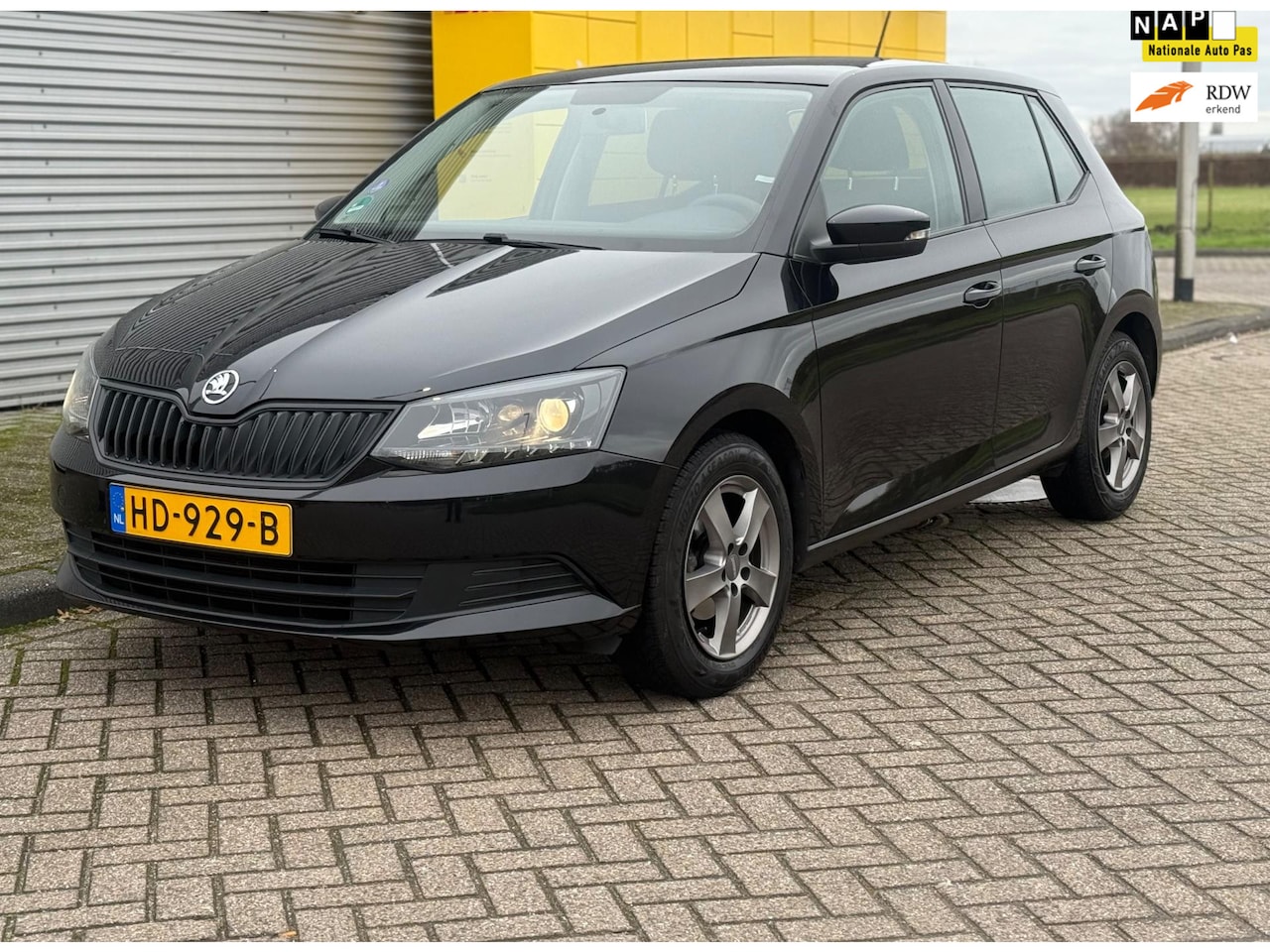 Skoda Fabia - 1.0 Sprint Bj 2016 5Drs Zwart Airco Dealer ondh - AutoWereld.nl