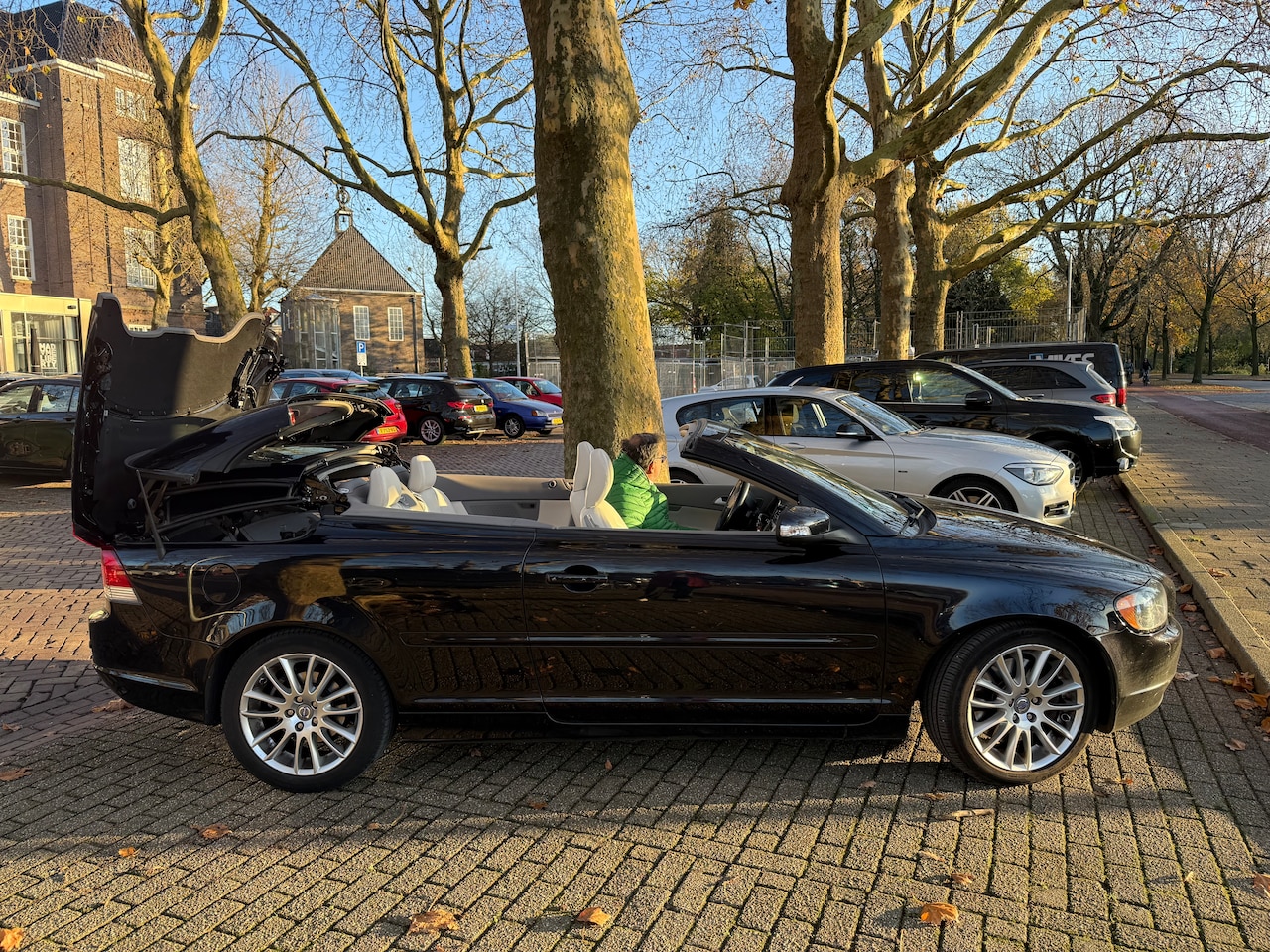 Volvo C70 Convertible - 2.4i Summum cabrio (2-d) 2.4 summum 125kW geartronic automatic - AutoWereld.nl