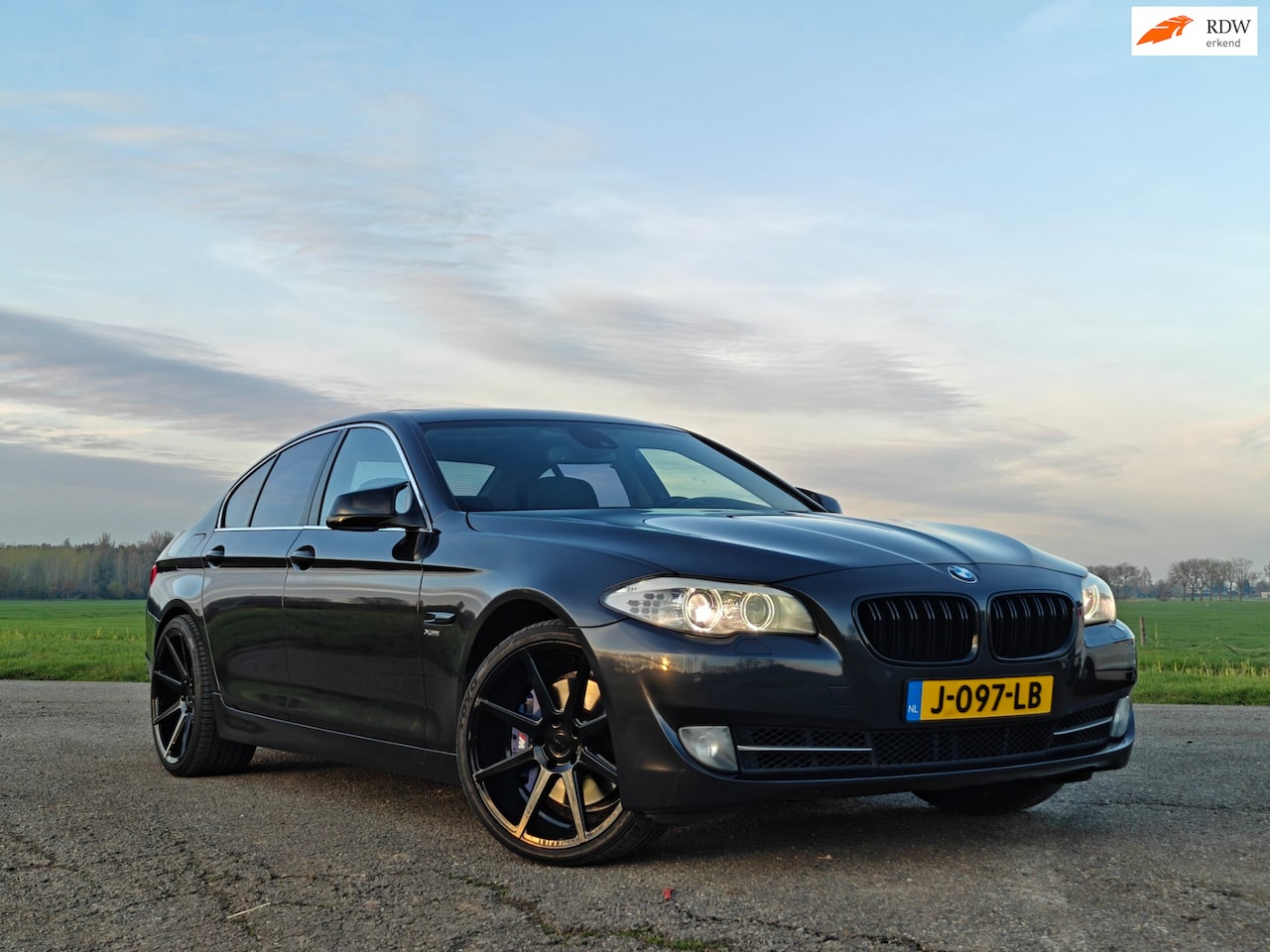 BMW 5-serie - 535xi High Executive Stoelvent/verw|Pano|Softcl|Memory|Standkachel - AutoWereld.nl