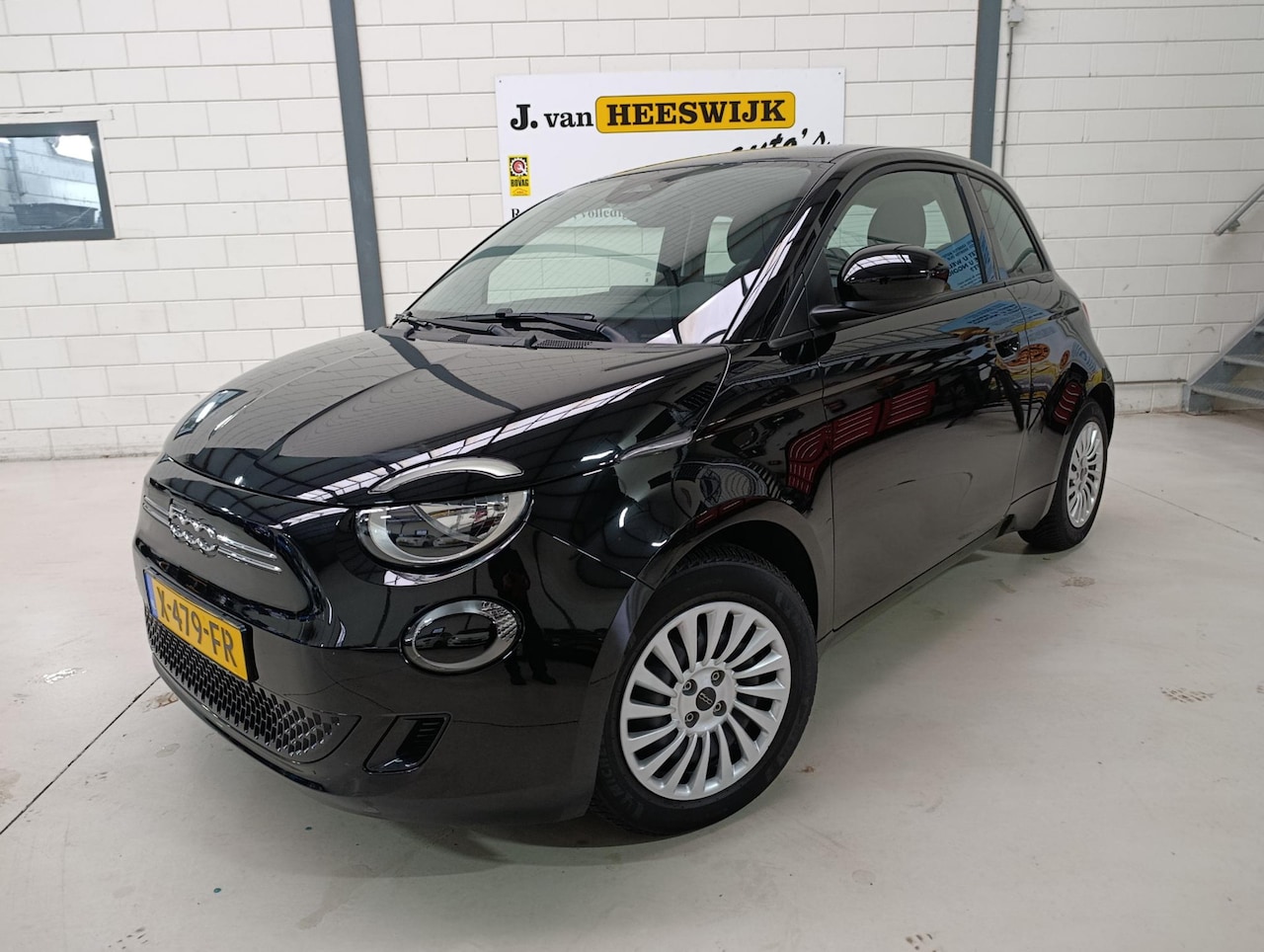 Fiat 500e - Urban 42 kWh Airco | Audio | Carplay | Cruise controle - AutoWereld.nl