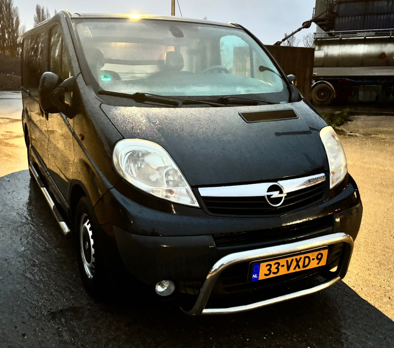 Opel Vivaro - 2.5 CDTI L1H1 DC 2.5 CDTI L1H1 DC Airco - AutoWereld.nl