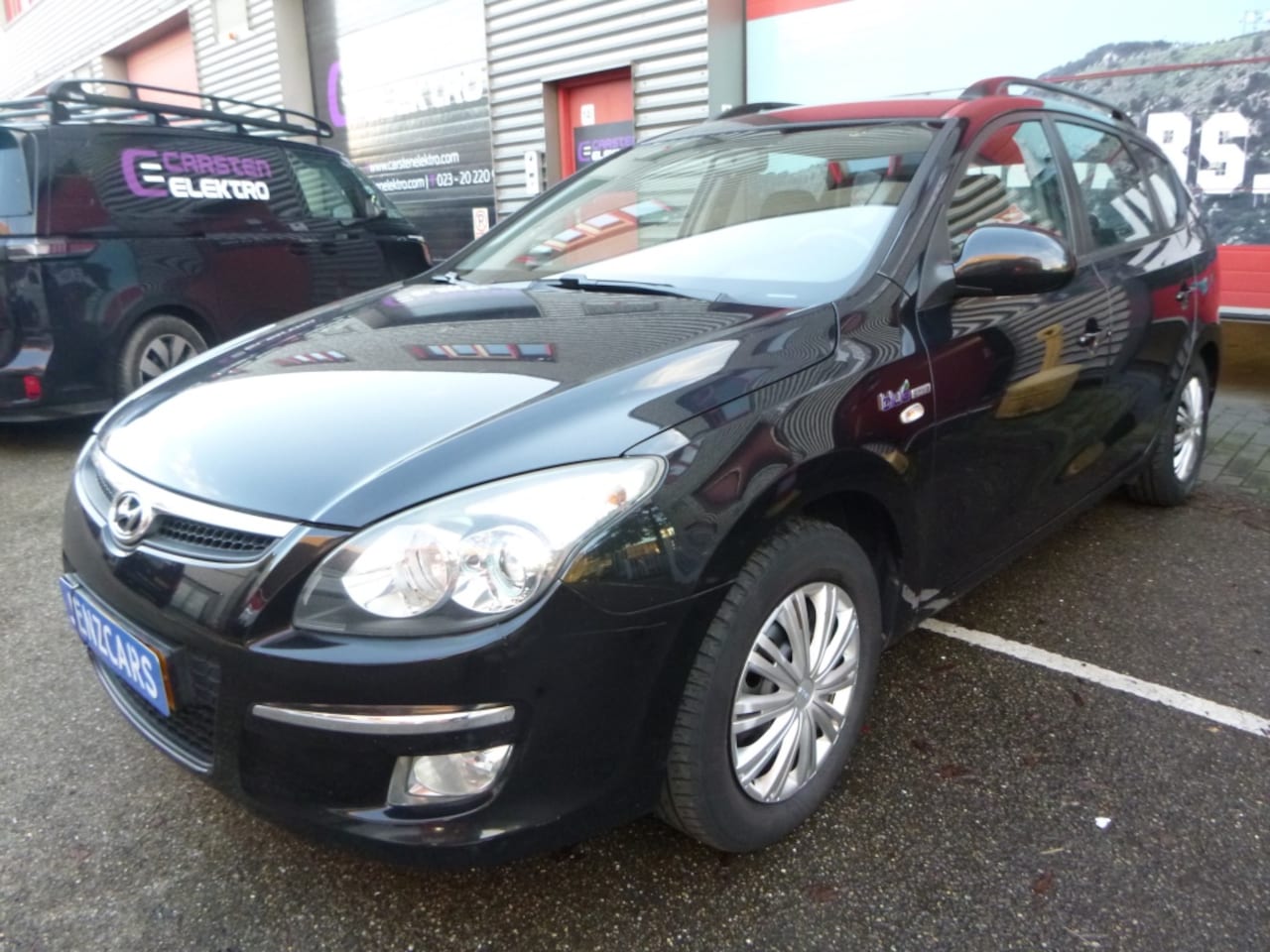 Hyundai i30 CW - 1.4i Blue Dynamic 1.4i Blue Dynamic,clima,trekhaak,alles electrisch. - AutoWereld.nl