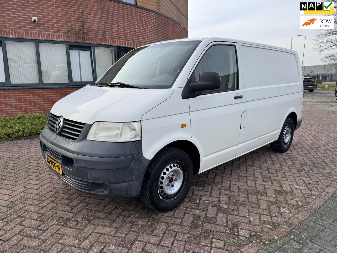 Volkswagen Transporter - 1.9 TDI 300 T800 1.9 TDI 300 T800, L1H1, 3 Persoons, Trekhaak, - AutoWereld.nl
