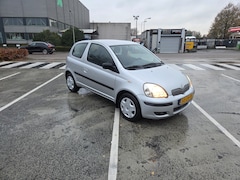 Toyota Yaris - 1.3 VVT-i Terra