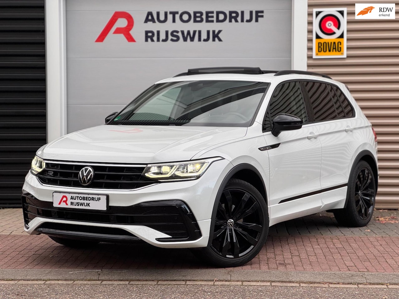 Volkswagen Tiguan - 1.5 TSI R-Line Leer/Memory/Pano/Keyless/HuD - AutoWereld.nl