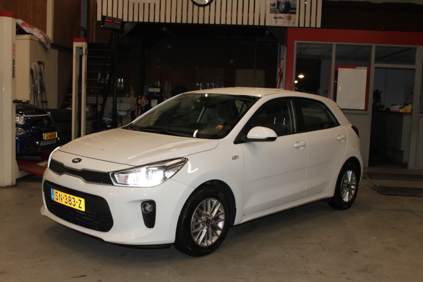 Kia Rio - 1.0 TGDI Design Ed. - AutoWereld.nl