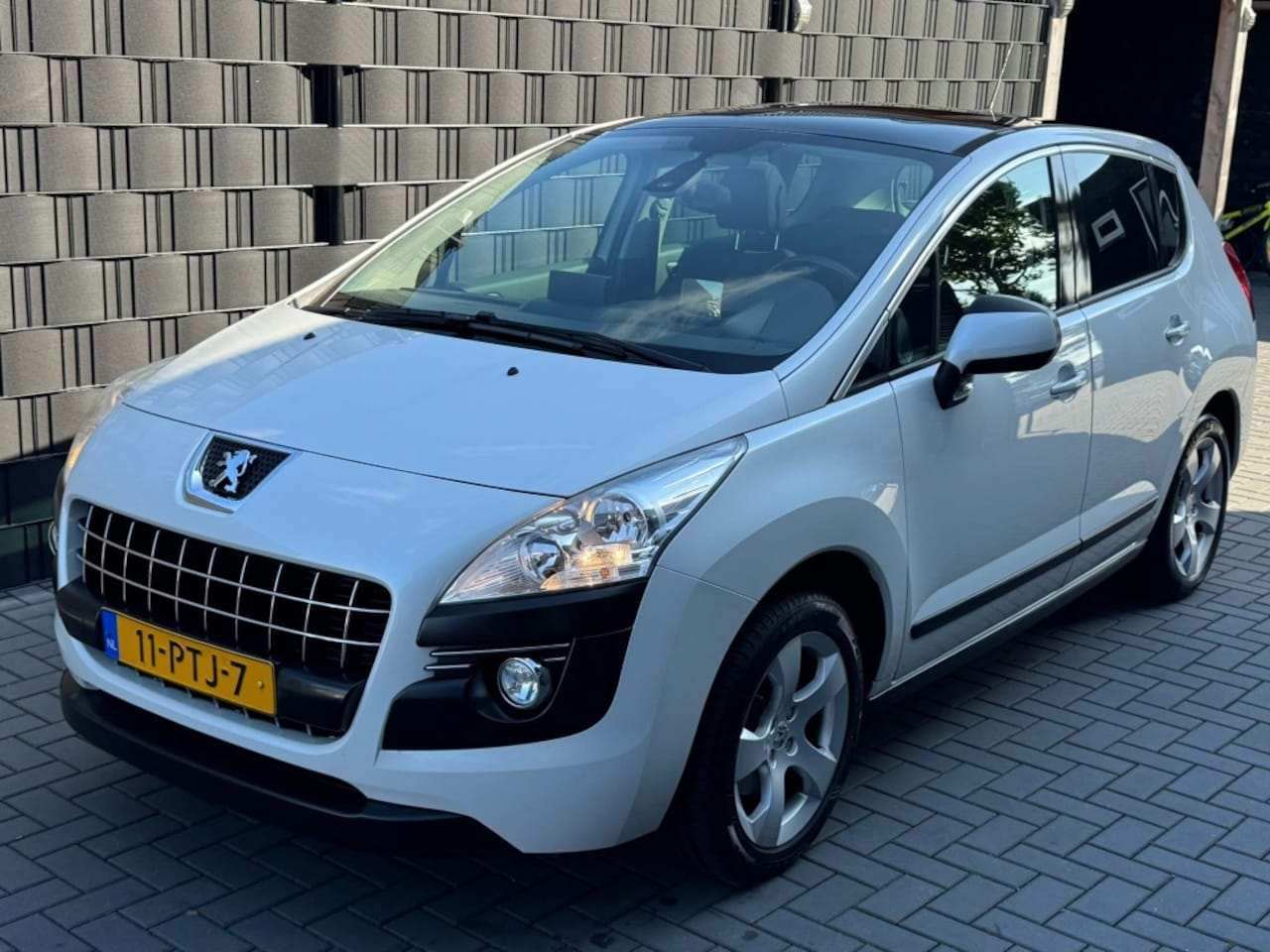 Peugeot 3008 - 1.6 THP ST| PANO| CLIMA| CRUISE| PDC| TREKHAAK| NAP - AutoWereld.nl