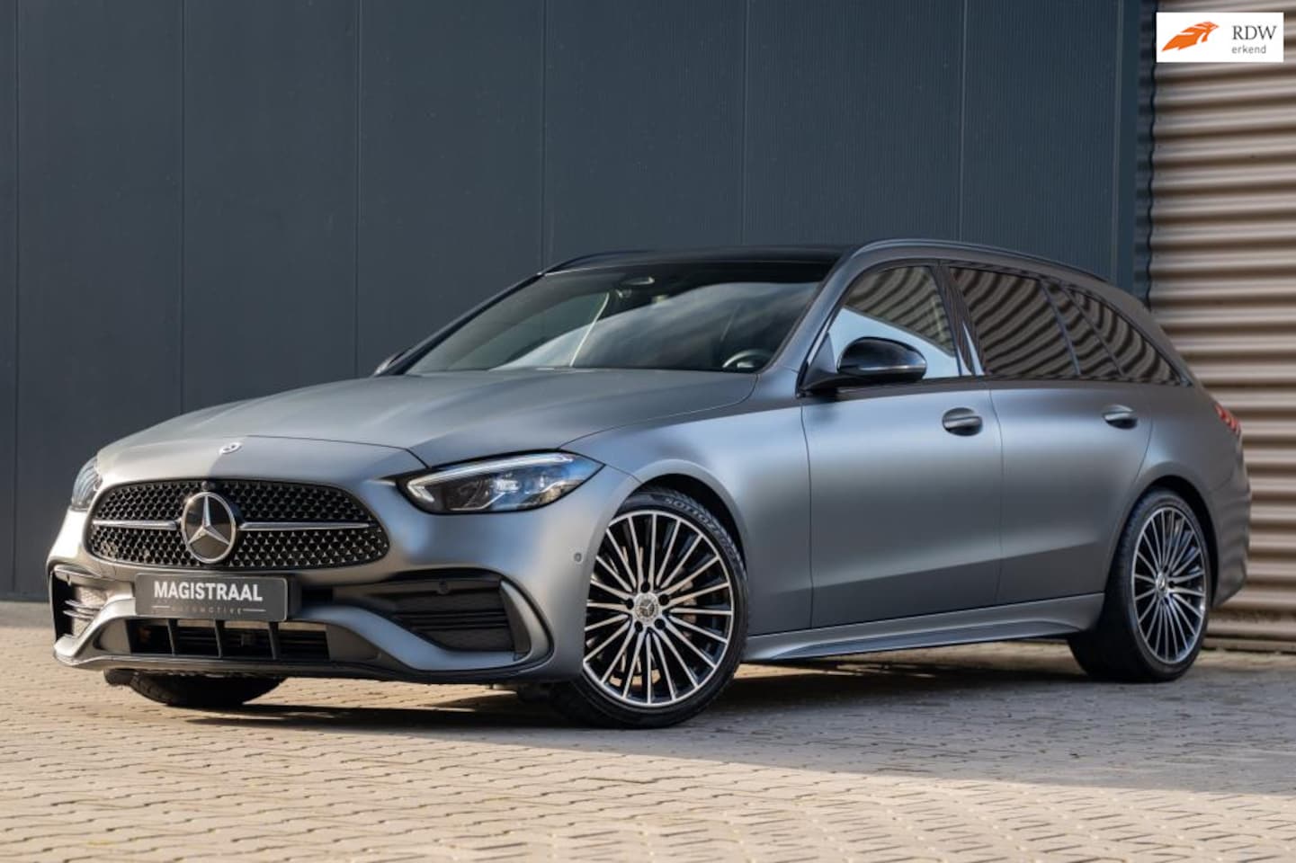 Mercedes-Benz C-klasse Estate - C200 AMG Line | Pano | Night edition | Sfeerverlichting | Stoelverwarming - AutoWereld.nl