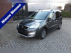 Peugeot Partner Tepee - Style 1.2 PureTech Cruise-Navi-Camera-Carplay-Trekhaak 50.000 Km