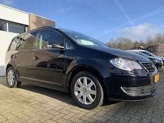 Volkswagen Touran - 1.4 TSI United 7P Carplay Airco Trekhaak Cruise control Elektrische pakket Stoelverwarming