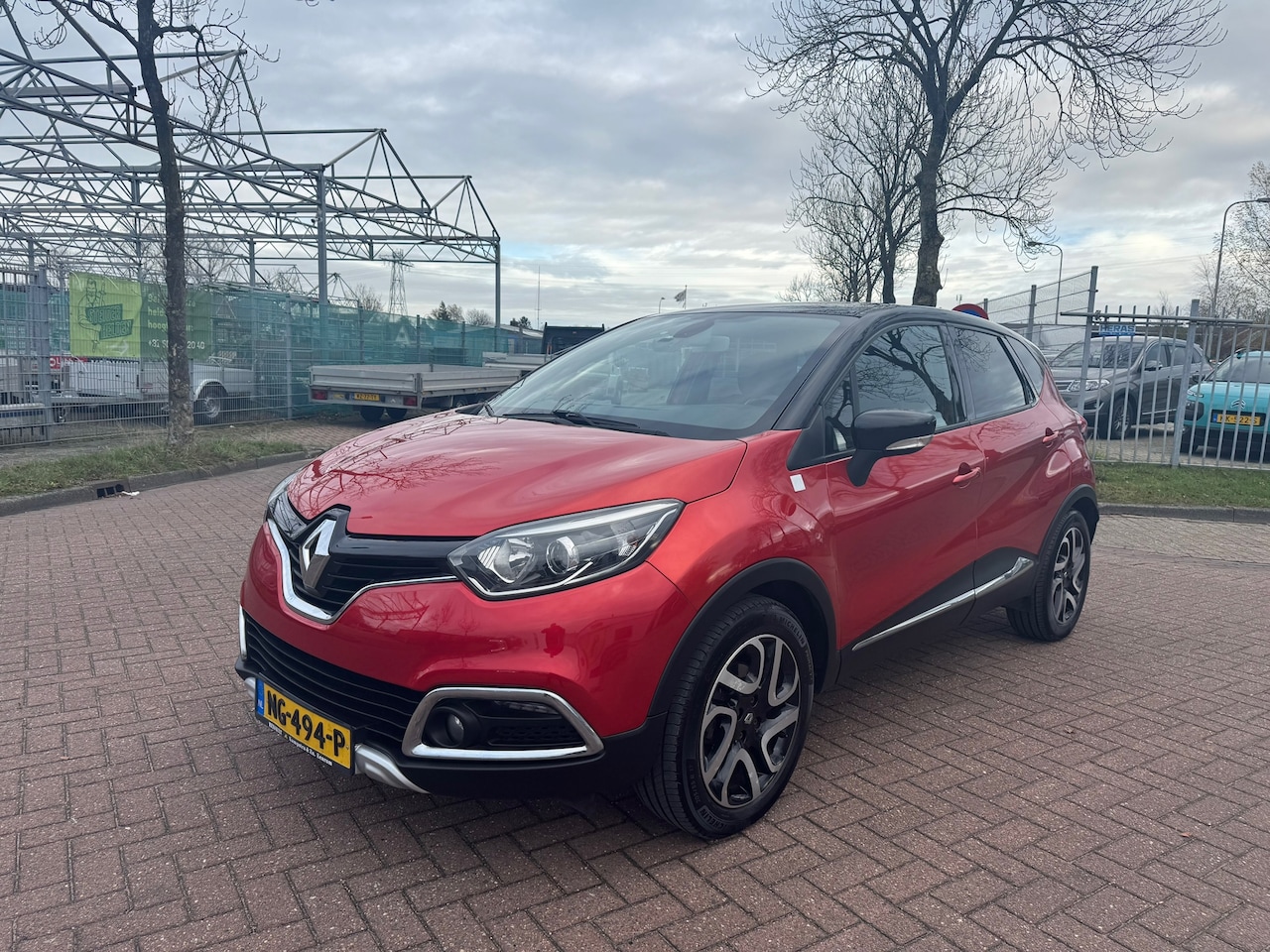 Renault Captur - 1.2 TCe Helly Hansen automaat - AutoWereld.nl