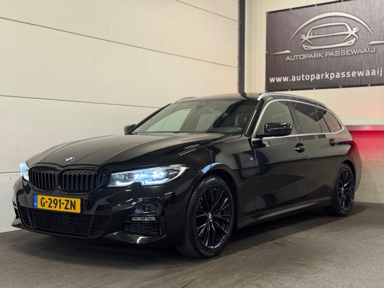 BMW 3-serie Touring - 320i High Executive M Sport Edition Pano, Cruise Control, Apple Carplay, Virtual Cockpit, - AutoWereld.nl