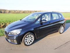 BMW 2-serie Active Tourer - 220i Essential F45 Beige Leer LED HUD Navi Achteruitrijcamera Stoelverwarming