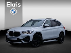 BMW X1 - sDrive18i Business Edition Plus High Executive/ Achteruitrijcamera/ Extra getint glas acht