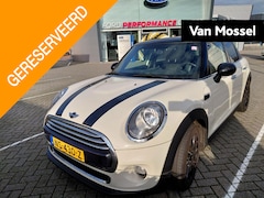 MINI Cooper - 1.5 Business | PANORAMADAK | PARKEERSENSOREN | AIRCO |