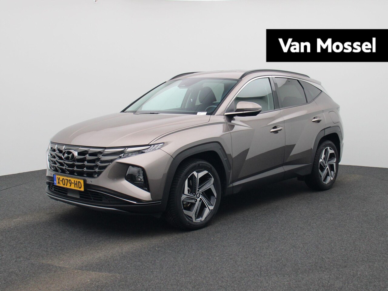 Hyundai Tucson - 1.6 T-GDI PHEV Comfort 4WD | ACHTERUITRIJCAMERA | PARKEERSENSOREN VOOR & ACHTER | NAVIGATI - AutoWereld.nl