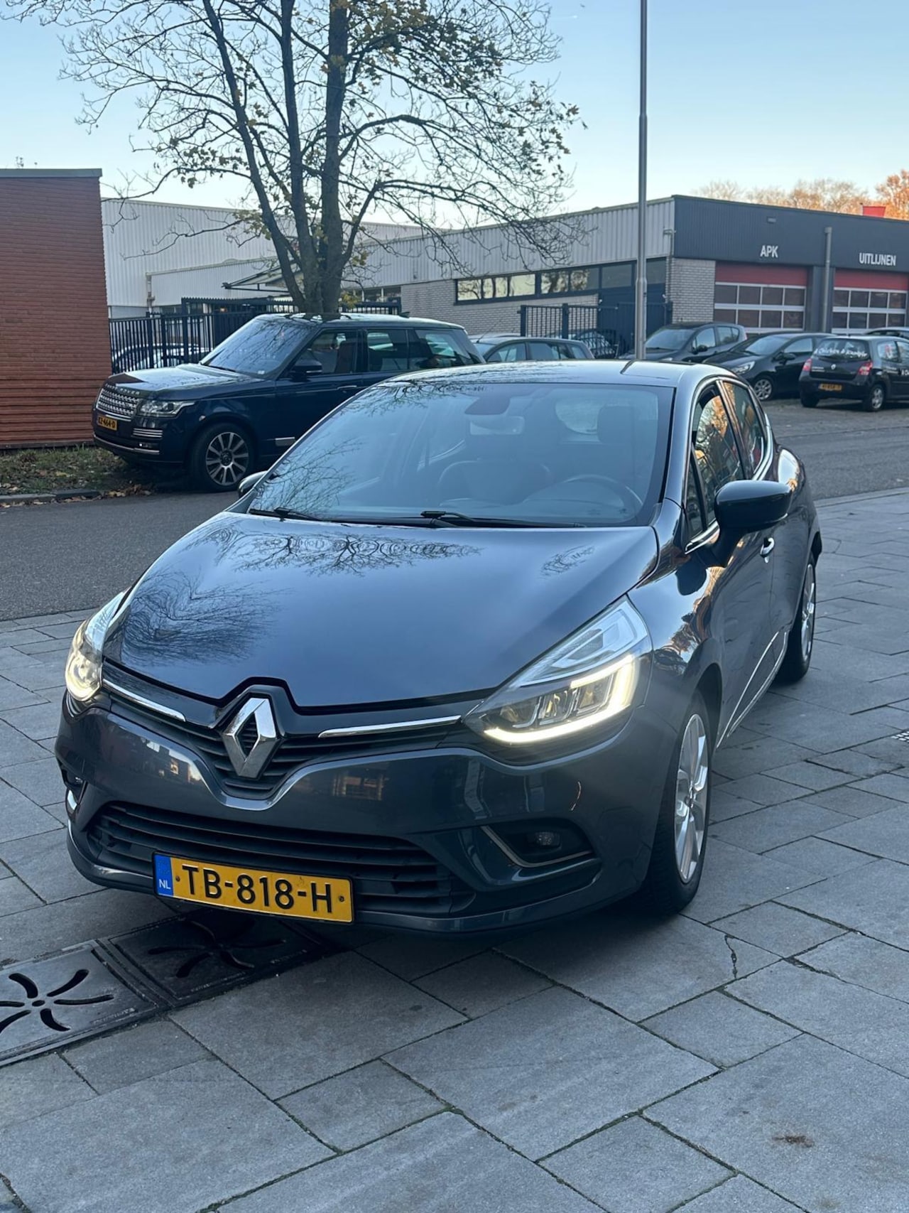 Renault Clio - 0.9 TCe Intens Gris Titanium | 135.066 km | Zeer nette staat - AutoWereld.nl