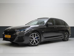 BMW 5-serie Touring - 530e Business Edition Plus | SoH 98% | Leder | Panoramadak | Trekhaak | Memory | Head-Up |