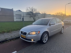 Volvo S40 - 1.6 Sport Org. NL Nette staat