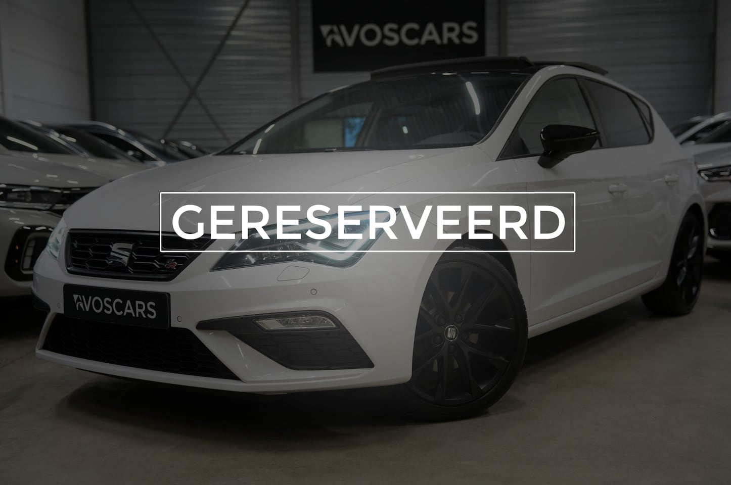 SEAT Leon - 1.5 TSI FR Black Matt DSG * Pano - Virtual - 18" - App - LED * - AutoWereld.nl