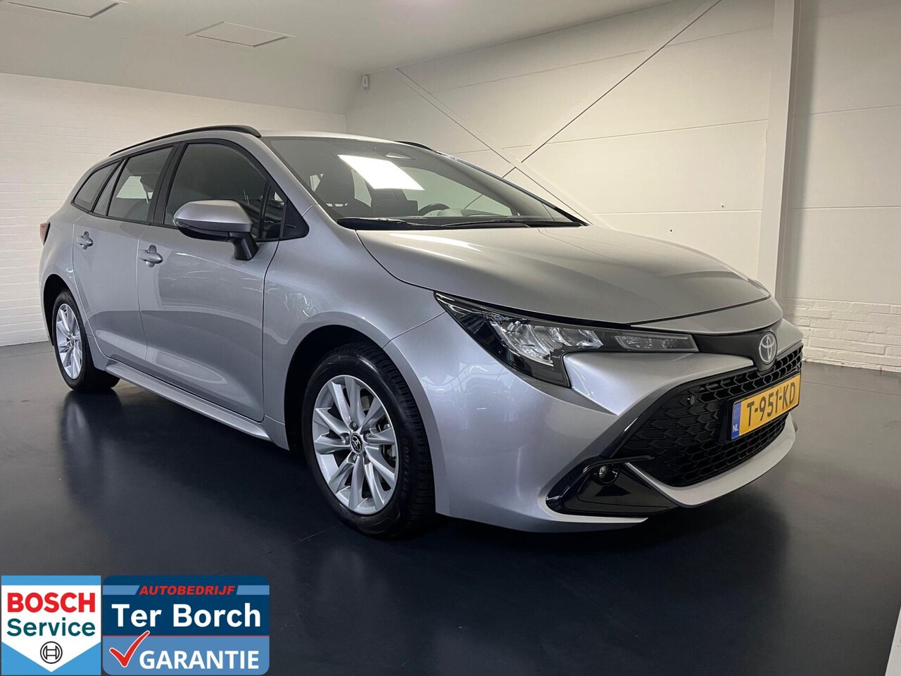 Toyota Corolla Touring Sports - Hybrid 140 Active - AutoWereld.nl