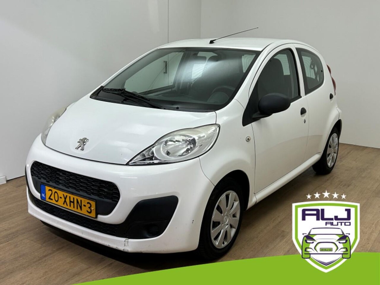Peugeot 107 - Occasion 1.0 Blue Lease | Wit | Tweedehands Peugeot 107 | Airco | Aux - AutoWereld.nl