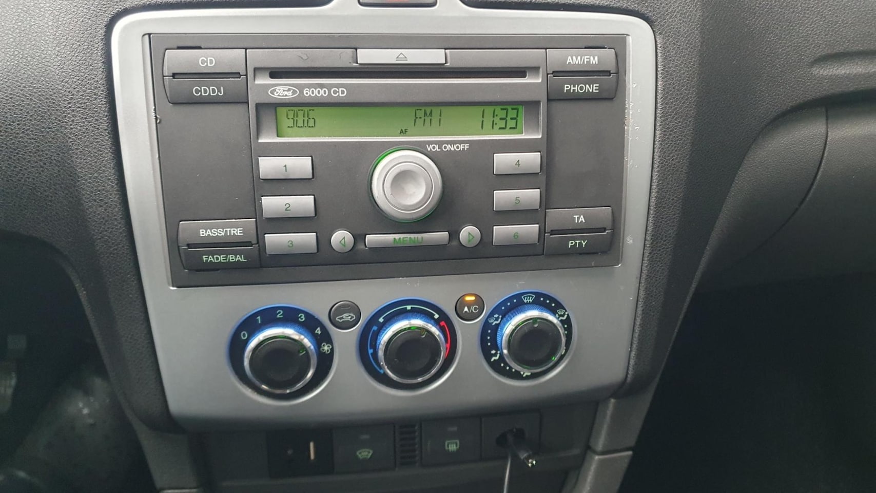 Ford Focus - 1.6-16V First Edition *LEES TEKST*