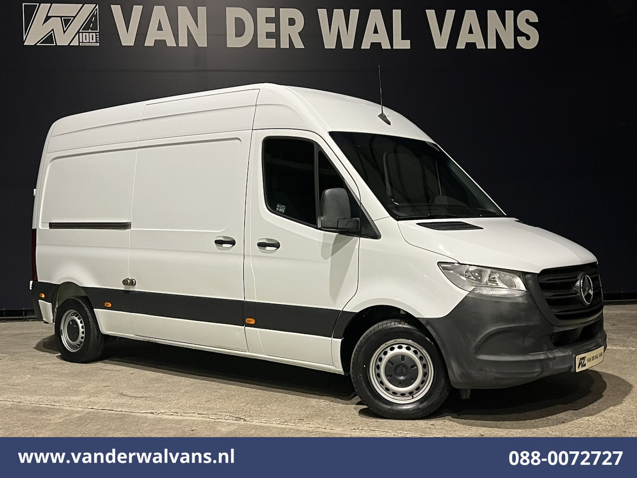 Mercedes-Benz Sprinter - 311 CDI 115pk L2H2 Euro6 Airco | Apple Carplay | Android Auto | Bijrijdersbank - AutoWereld.nl