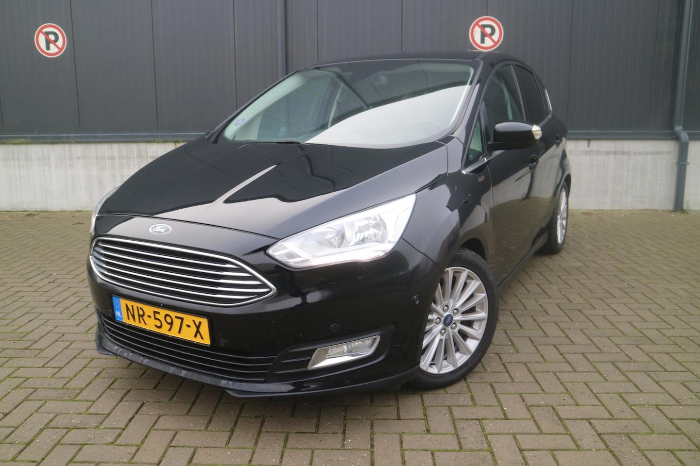 Ford C-Max - 1.0 Titanium / climate / cruise / navi / voorruitverwarming ! - AutoWereld.nl