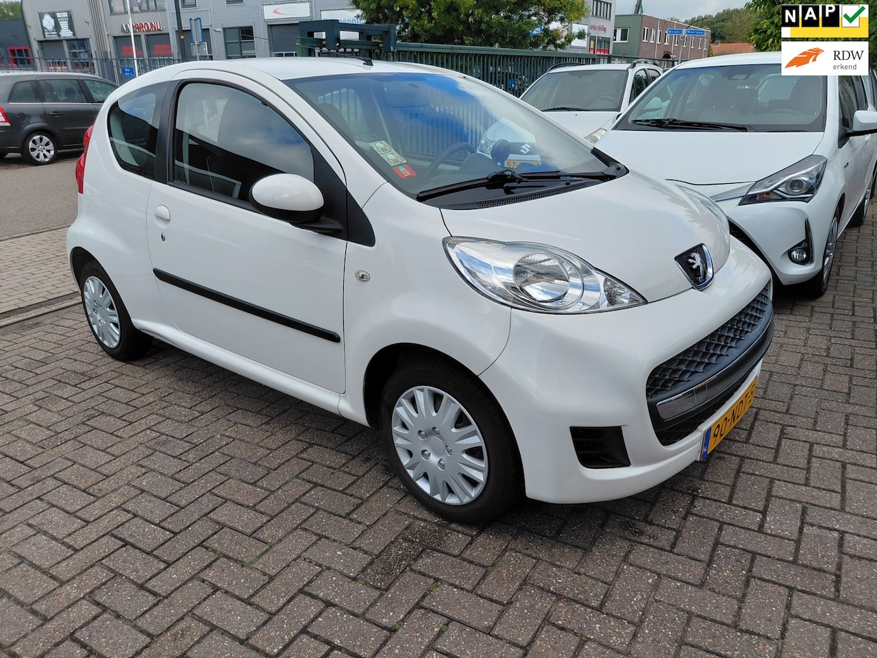 Peugeot 107 - 1.0-12V XS 1.0-12V XS - AutoWereld.nl