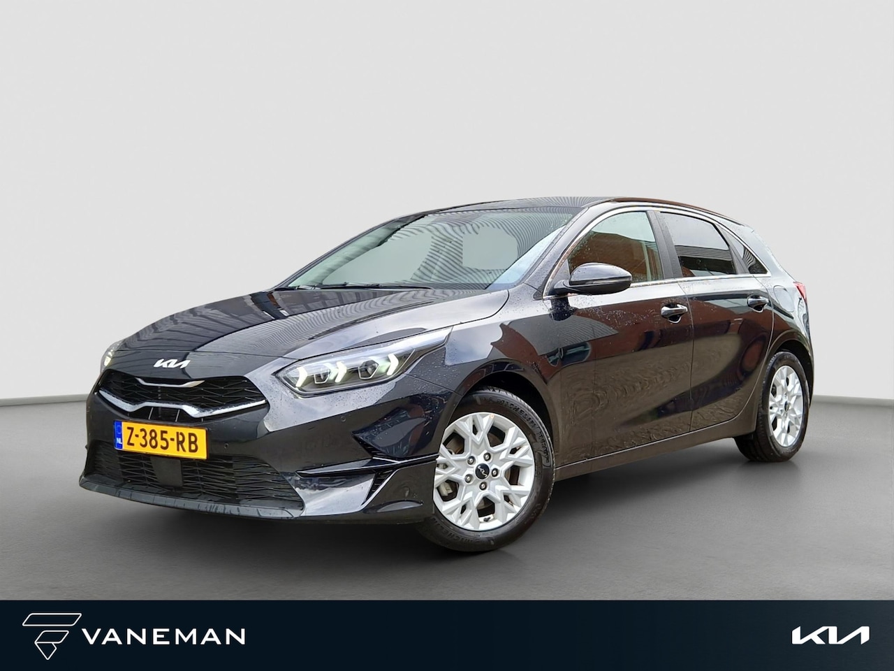 Kia Cee'd - Ceed 1.0 T-GDi DynamicPlusLine | LED | Stoelverwarming | Dodehoek | KeyLess | Draadloos Op - AutoWereld.nl