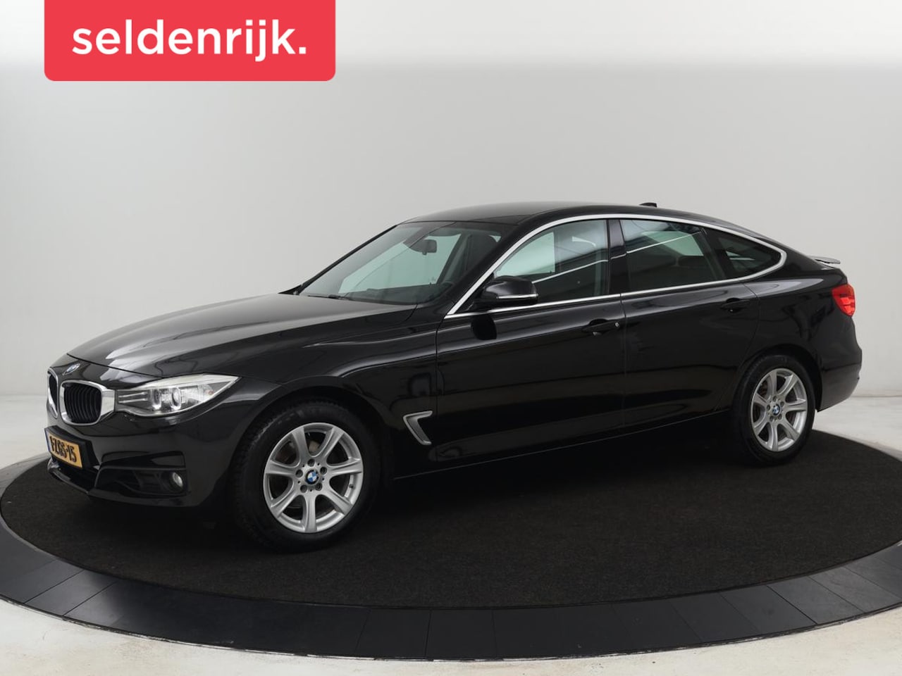 BMW 3-serie Gran Turismo - 320i Executive | Origineel NL | Bi-Xenon | Trekhaak | Navigatie | Climate control | Parkee - AutoWereld.nl