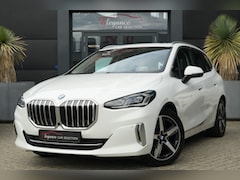 BMW 2-serie Active Tourer - 218i 136pk Panoramadak/Stoelverwarming/Camera